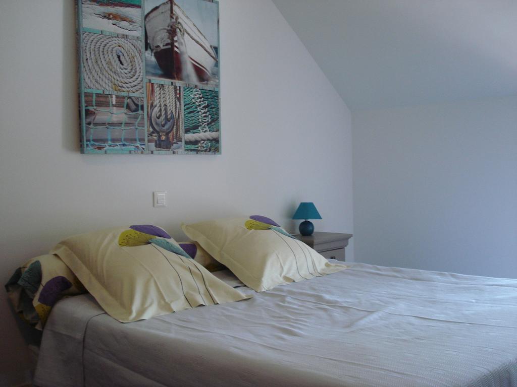 ロズ・シュル・クエノン ドメーヌ デュ プレ サレ Bed & Breakfast 部屋 写真